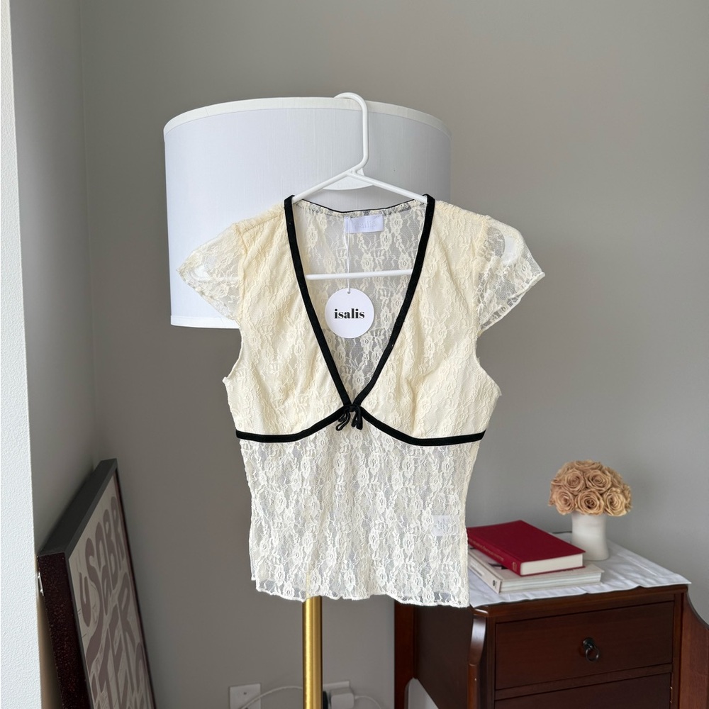 Isalis Prudence Lace Top in Cream
